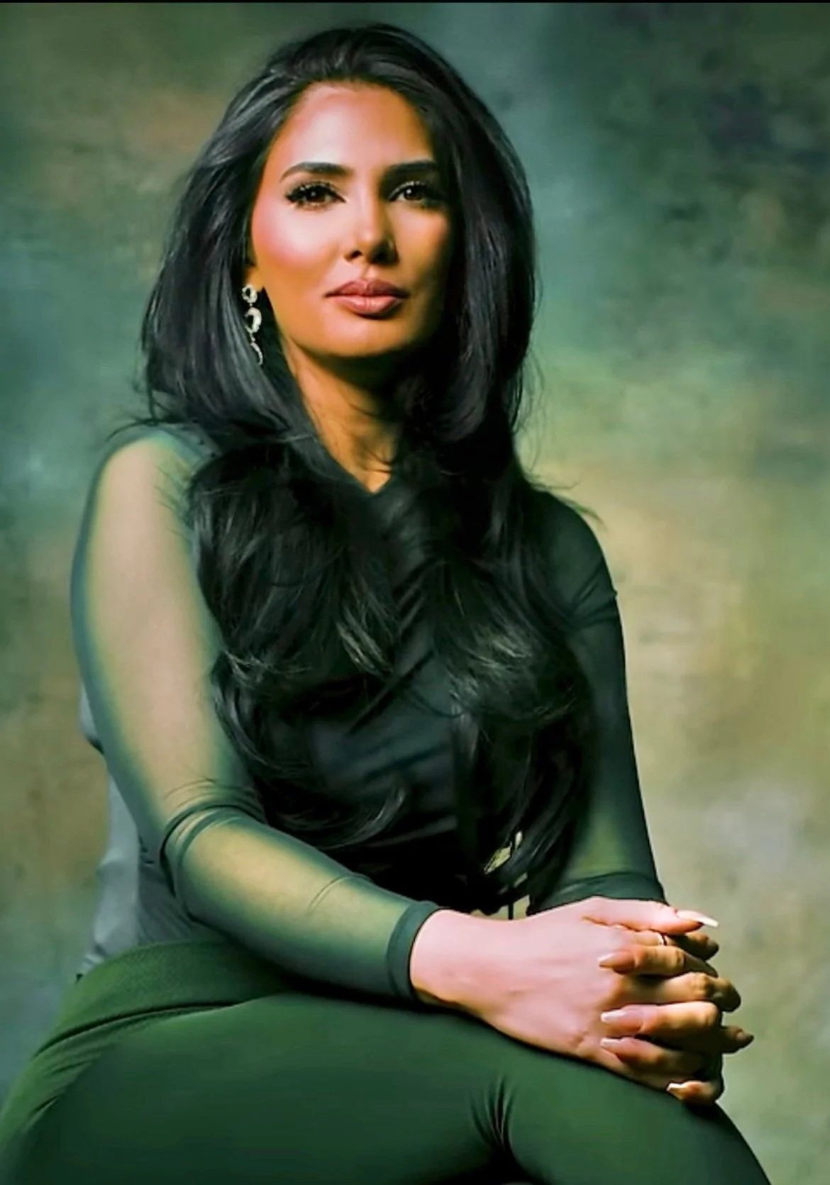 Sadia Psychology Black Friday launch portrait